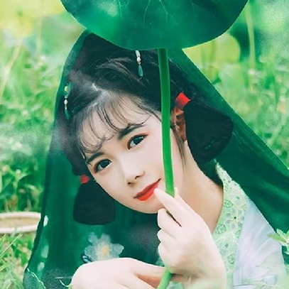翠綠荷葉蓮花女生頭像，唯美古風(fēng)真人頭像