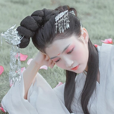 清新迷人帶寵物女生頭像，唯美古風(fēng)真人頭像