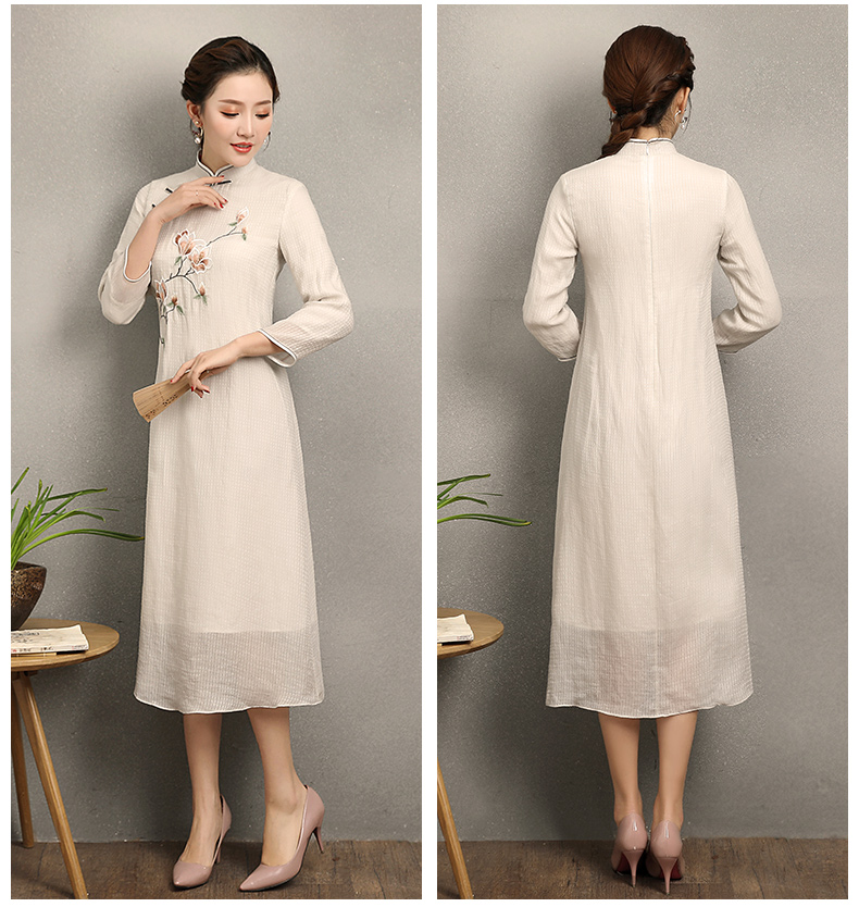 蘭花刺繡素雅旗袍，米白色中長款旗袍裙