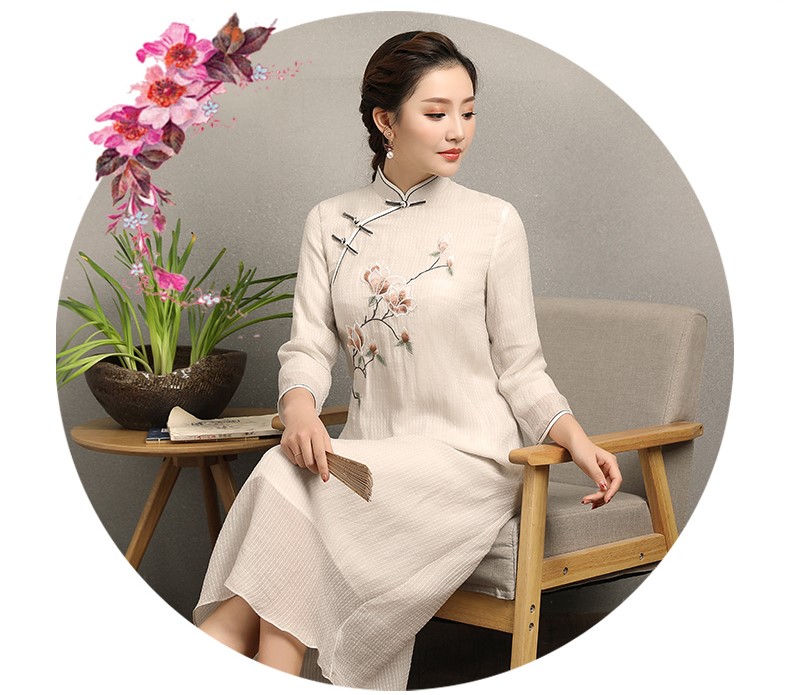 蘭花刺繡素雅旗袍，米白色中長款旗袍裙