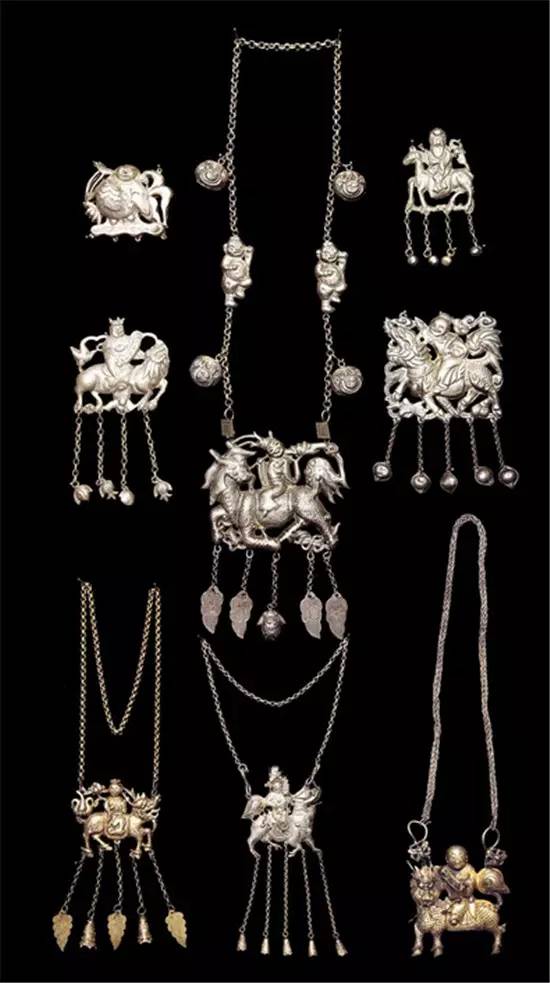 古老的美好祝福飾品：巧奪天工的長(zhǎng)命鎖