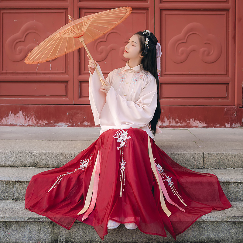 金魚戲水刺繡漢服，傳統(tǒng)立領紅裙?jié)h服圖片