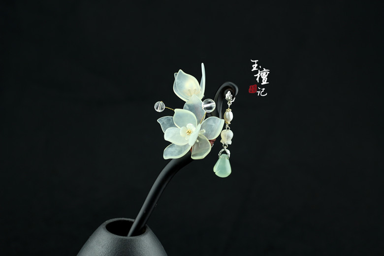 古風(fēng)玉蘭花黑檀木簪子，手工玉簪花頭飾