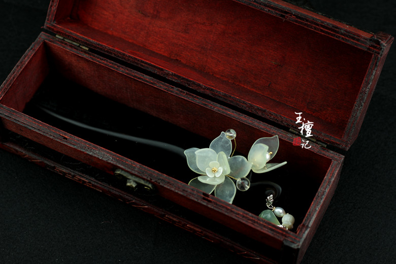 古風(fēng)玉蘭花黑檀木簪子，手工玉簪花頭飾