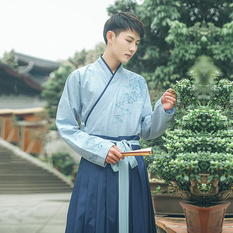 儒雅俊逸氣質(zhì)男裝漢服，交領(lǐng)龍紋祥云刺繡漢服