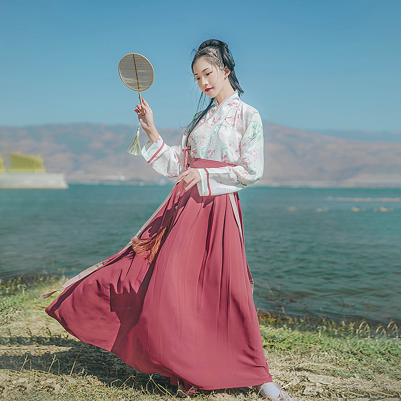 唯美印花交領(lǐng)襦裙?jié)h服，清新齊腰漢服圖片