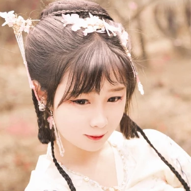 清新梅花仙子女生頭像，唯美古風真人頭像