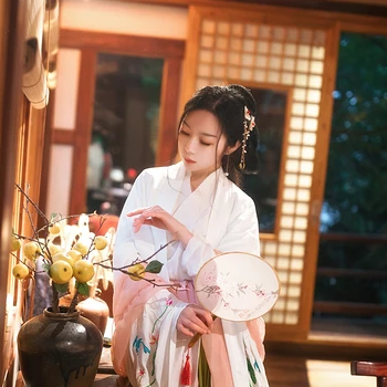 淡雅韻味帶傘女生頭像，唯美古風(fēng)真人頭像