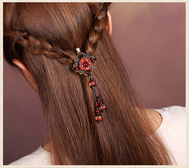 神采飛揚發(fā)夾，火紅古典古風頭飾