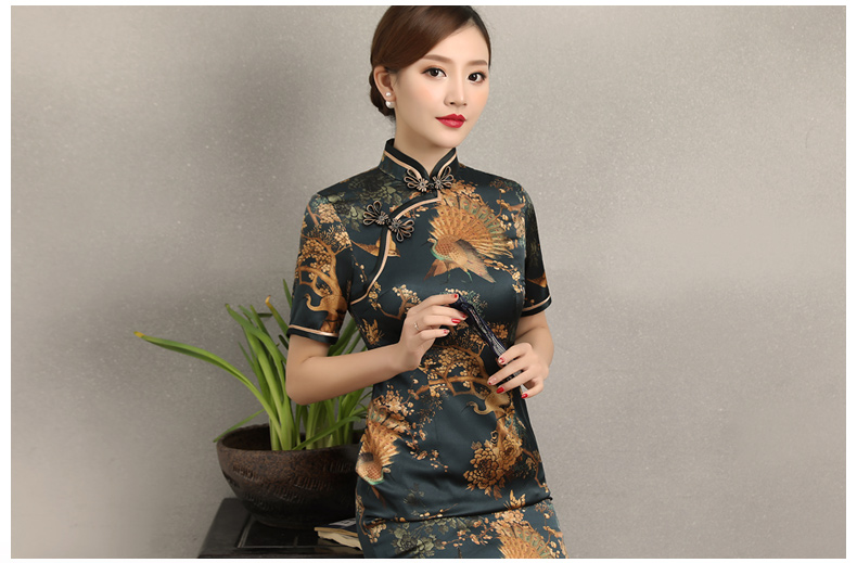 墨綠印花復(fù)古短袖旗袍，優(yōu)雅浪漫旗袍圖片