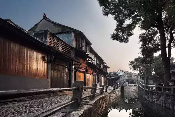 中國古鎮(zhèn)：淺析32個(gè)中國最美古鎮(zhèn)！