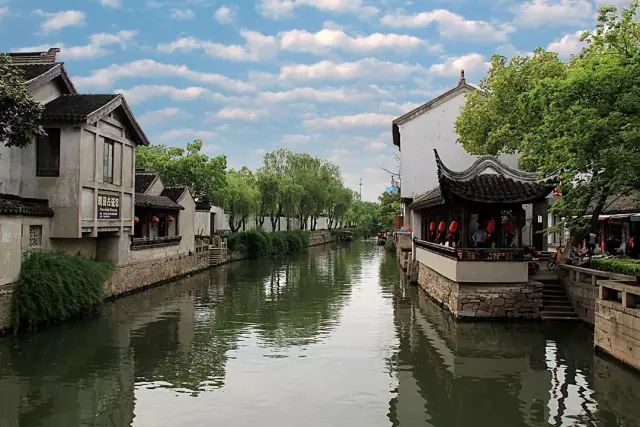 中國古鎮(zhèn)：淺析32個(gè)中國最美古鎮(zhèn)！