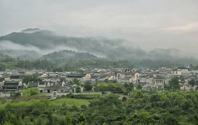 中國古鎮(zhèn)：淺析32個(gè)中國最美古鎮(zhèn)！