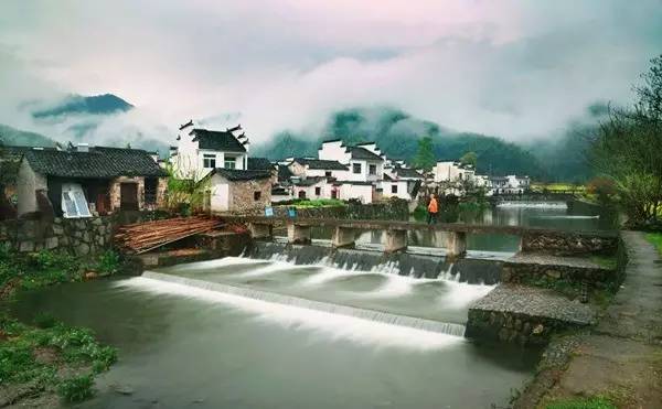 中國古鎮(zhèn)：淺析32個(gè)中國最美古鎮(zhèn)！