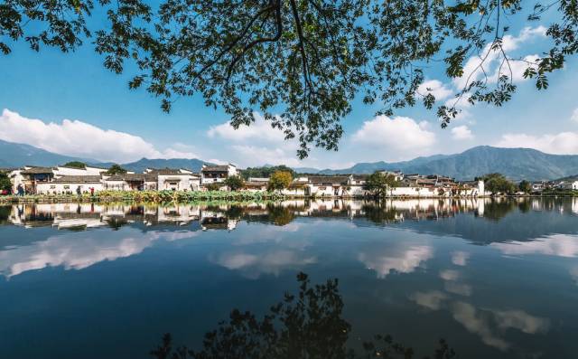 中國古鎮(zhèn)：淺析32個(gè)中國最美古鎮(zhèn)！