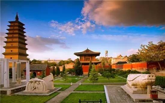 中國古鎮(zhèn)：淺析32個(gè)中國最美古鎮(zhèn)！