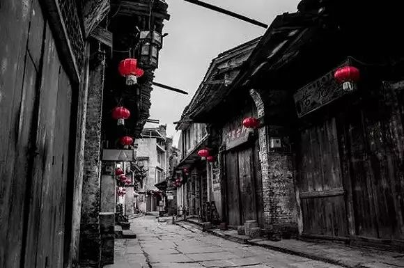 中國古鎮(zhèn)：淺析32個(gè)中國最美古鎮(zhèn)！