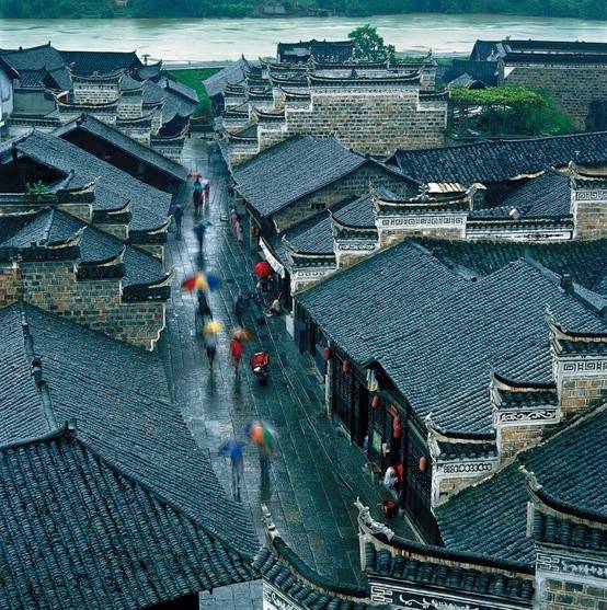 中國古鎮(zhèn)：淺析32個(gè)中國最美古鎮(zhèn)！