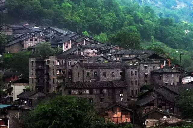 中國古鎮(zhèn)：淺析32個(gè)中國最美古鎮(zhèn)！