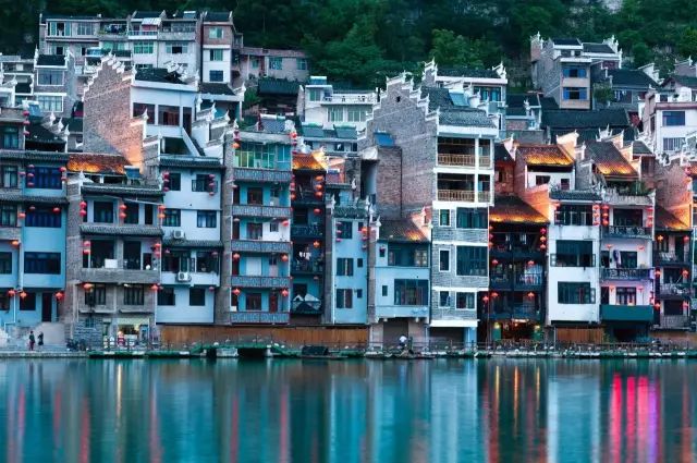 中國古鎮(zhèn)：淺析32個(gè)中國最美古鎮(zhèn)！