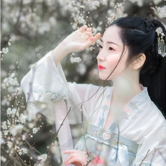 花香滿溢清新女生頭像，唯美古風(fēng)真人頭像