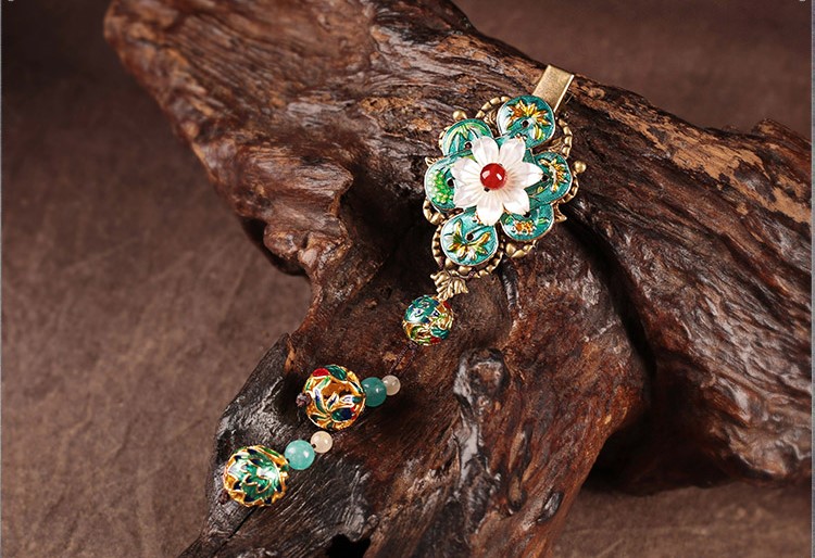 翠意盎然發(fā)夾，古典匠心啟航閱讀花朵頭飾