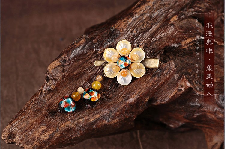 陽光花朵發(fā)夾，清新淡黃花頭飾