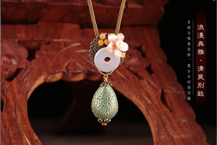 芳華如夢項(xiàng)鏈，別致典雅項(xiàng)鏈?zhǔn)罪? src="/yuedu/d/file/bigpic/190404/04/13-1P321131934-50.jpg" / data-R5ba="1wgzez"><br / data-PPN9="UhfyNw">
	<img alt=