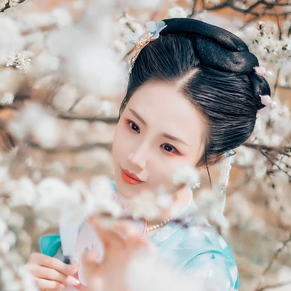 清新梨花芬芳女生頭像，唯美古風真人頭像