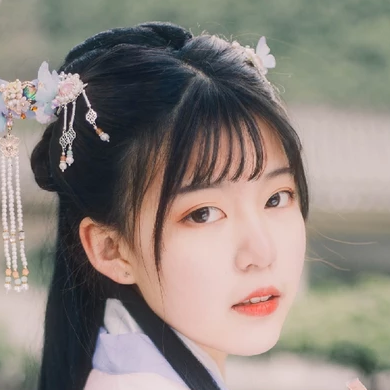 文藝淡雅女生頭像，唯美古風(fēng)真人頭像