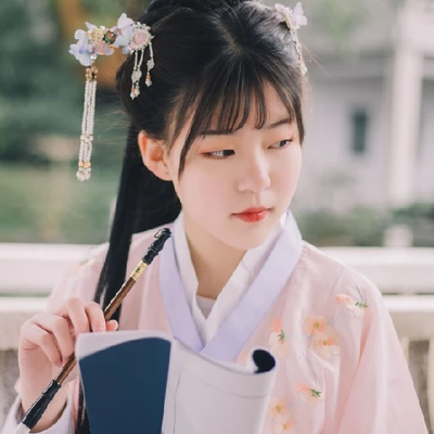 文藝淡雅女生頭像，唯美古風(fēng)真人頭像