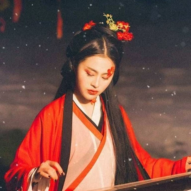 紅梅拂面女生頭像，唯美古風(fēng)真人頭像