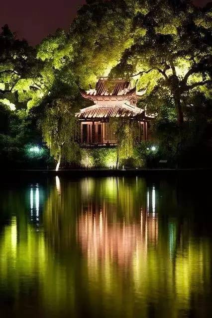 唯美中國古建筑：小橋流水、亭臺(tái)樓閣