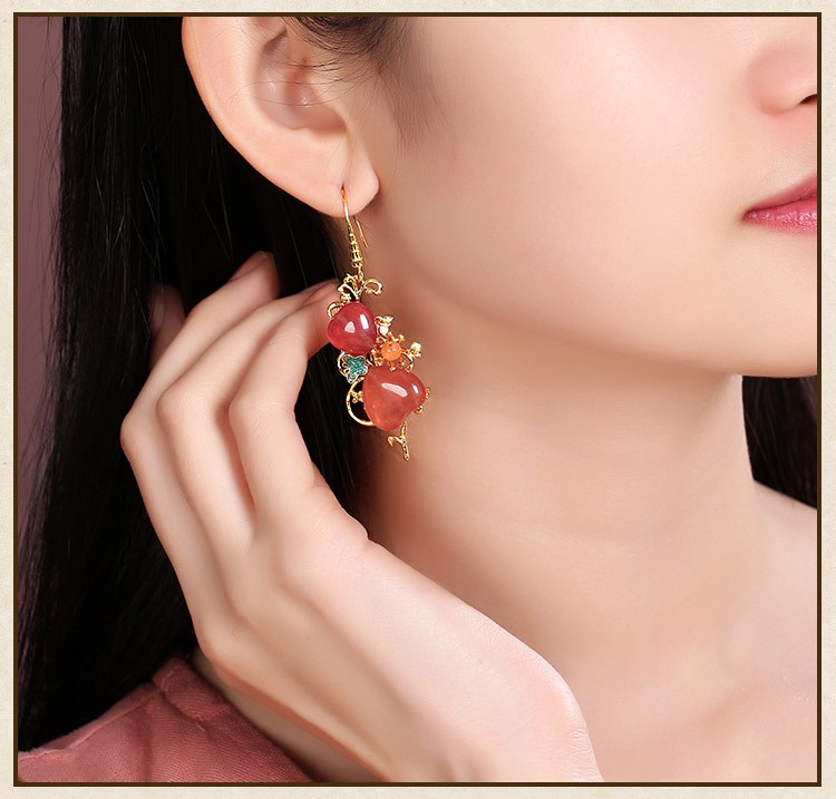 粉嫩心形少女耳環(huán)，復(fù)古閨蜜氣質(zhì)時(shí)尚耳環(huán)