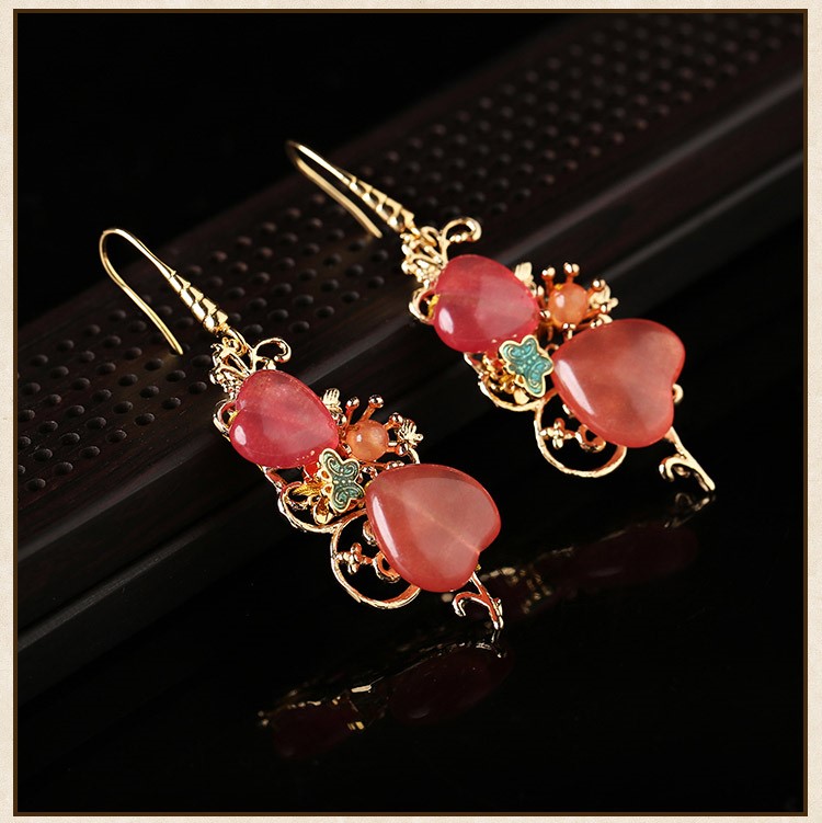 粉嫩心形少女耳環(huán)，復(fù)古閨蜜氣質(zhì)時(shí)尚耳環(huán)