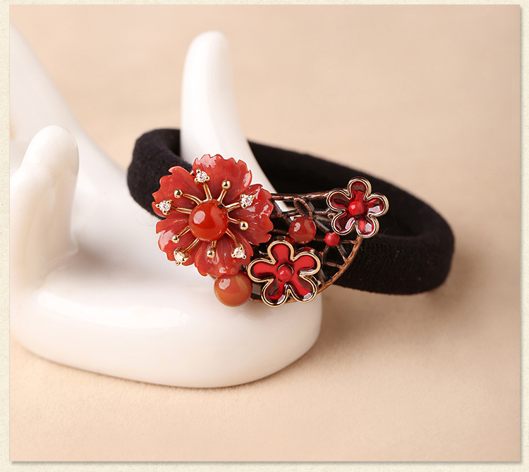 紅色扎頭發(fā)發(fā)圈，嬌艷氣質(zhì)時(shí)尚頭飾