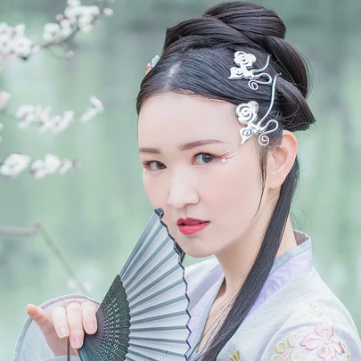 嬌艷花朵女生頭像，唯美古風(fēng)真人頭像