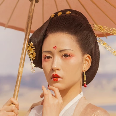 落霞黃昏帶傘女生頭像，唯美古風(fēng)真人頭像