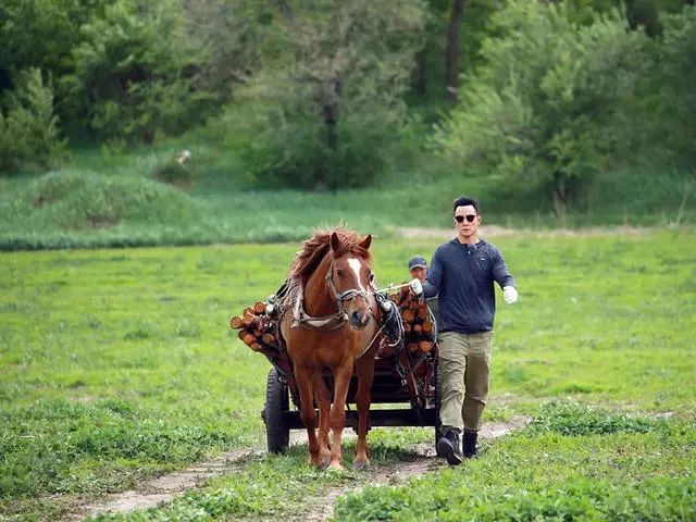 承德·衍居院上野奢度假，策馬奔騰活得瀟瀟灑灑