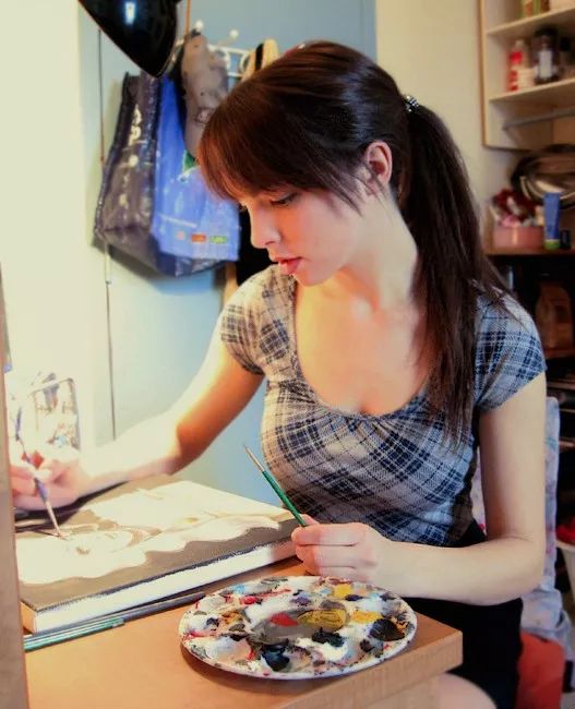 肖像插畫遇上植物花卉，碰撞出不一樣的火花！