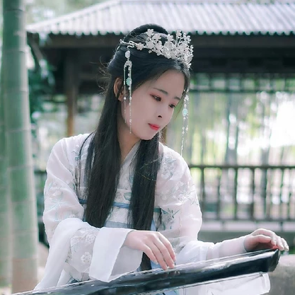 詩意琴女女生頭像，唯美古風(fēng)真人頭像