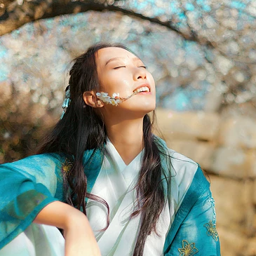 花開半夏女生頭像，唯美古風(fēng)真人頭像