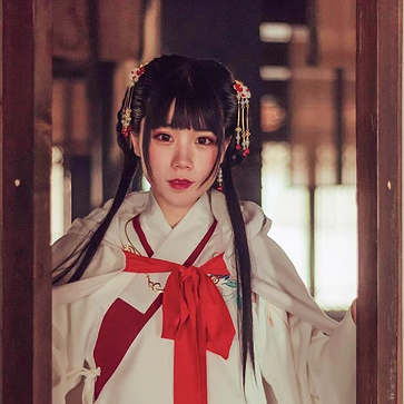 古典可愛女生頭像，唯美古風真人頭像