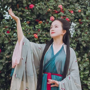 夢花期小清新女生頭像，唯美古風真人頭像