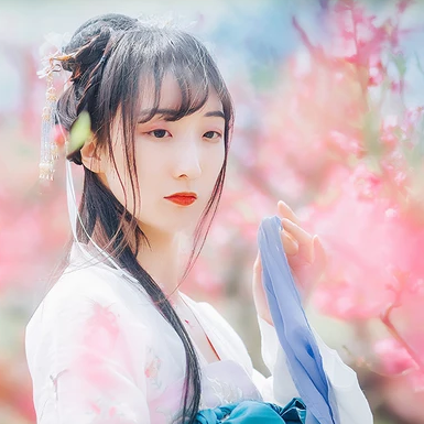 清新桃花女生頭像，唯美古風(fēng)真人頭像