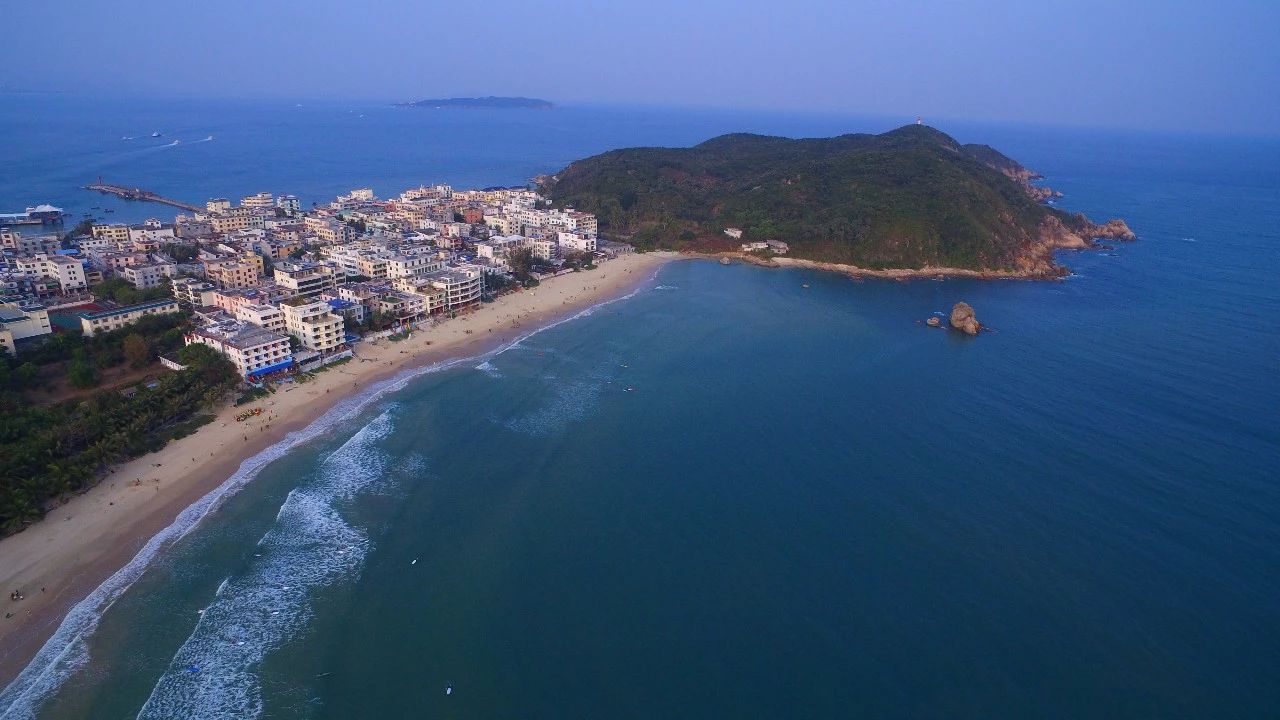 三亞·六甲，大海中放肆的玩才對(duì)得起青春