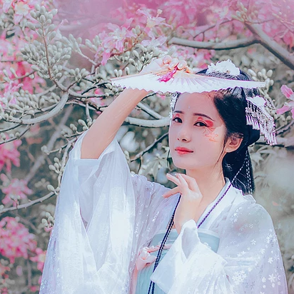 粉色浪漫女生頭像，唯美古風(fēng)真人頭像