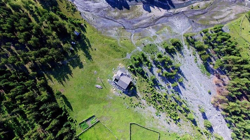 光和云朵·雪寶頂，喂馬劈柴看盡四季繁華