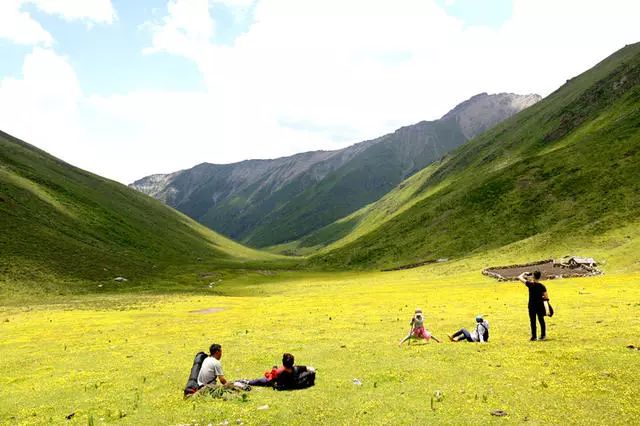 光和云朵·雪寶頂，喂馬劈柴看盡四季繁華