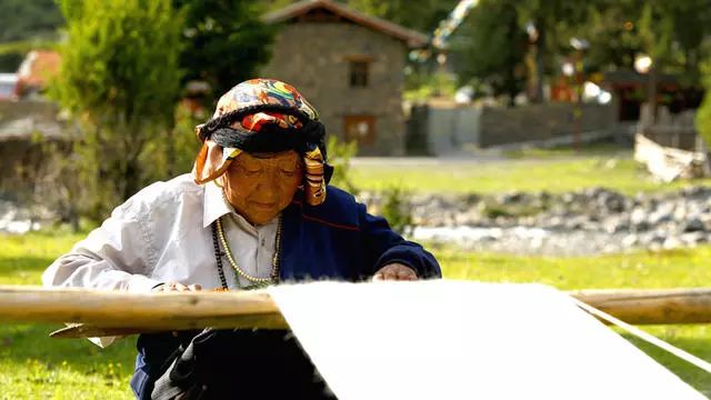 光和云朵·雪寶頂，喂馬劈柴看盡四季繁華